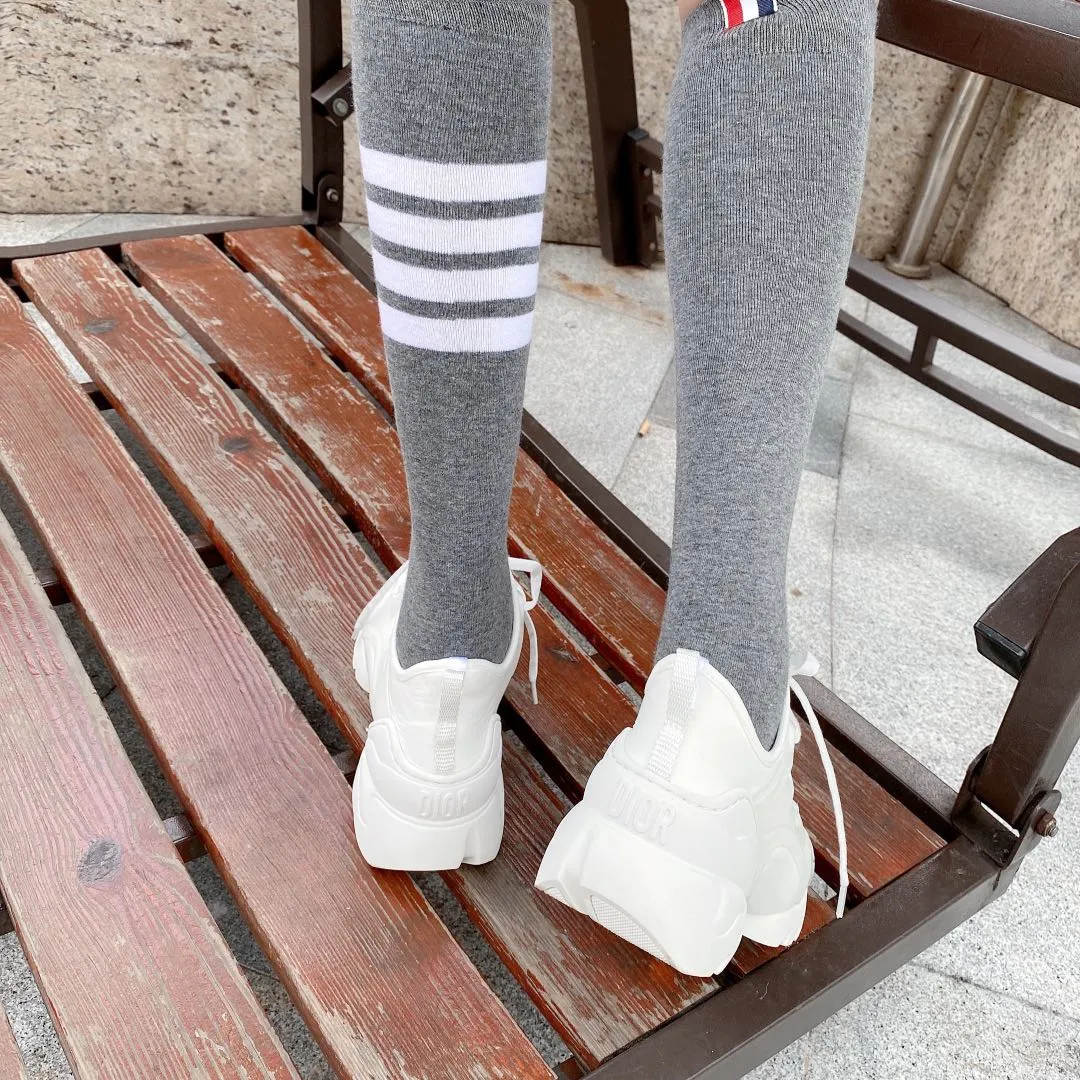 👟👟Ex-factory price 440👟👟 DiorDior high-end version super popular Dior dad shoes-Crusie “J’DIOR 2020ss The new product created at the first major show of Paris Fashion Week in spring "As long as you buy this noble elegance, it will be yours." The new series is inspired by Dior's chief designer to cleverly combine the webbing on the dress with elegance on the perfect shoe shape. Super classic and good-looking. The original last is the most perfect last shape. Customized original material: imported silk cowhide with soft original customized Lycra surface. The best fabric on the market. 1:1 molded original film combination. The inner cowhide feet are perfect! Sizes 35-41, welcome to compare with the real ones
